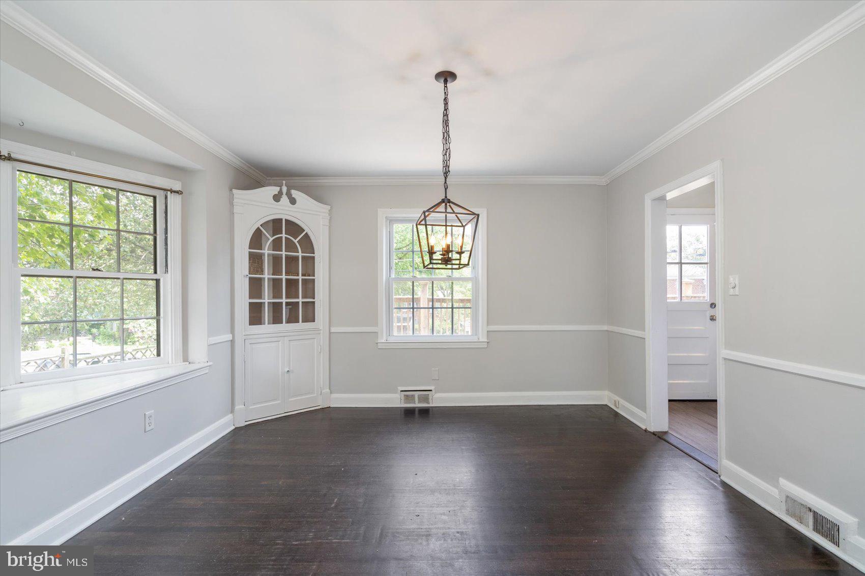 8141 Glen Gary Road Towson, MD 21286 - Photo 8 of 43 Gallery Image 8