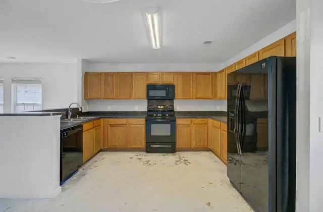 $299,900 | 336 Briarbend Road, Goose Creek, SC 29445