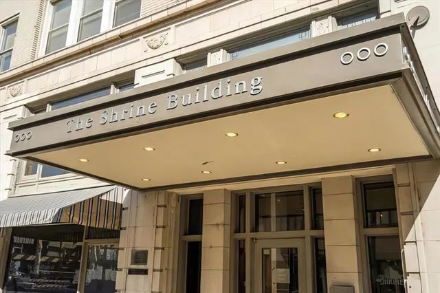 $149,900 | 66 Monroe Avenue, Unit 301, Memphis, TN 38103