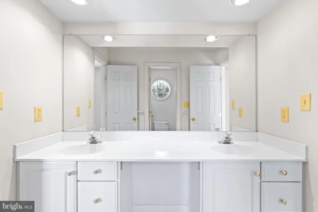 $699,999 | 10508 Forestgate Place, Glenn Dale, MD 20769