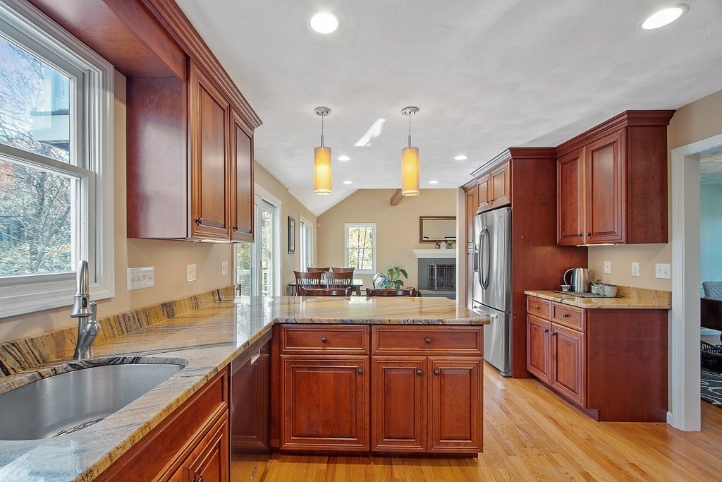 13 R Oakwood Road Acton, MA 01720 - Photo 5 of 41 Gallery Image 5