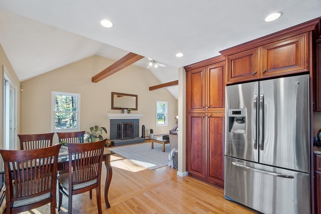 13 R Oakwood Road Acton, MA 01720 - Photo 6 of 41 Gallery Image 6