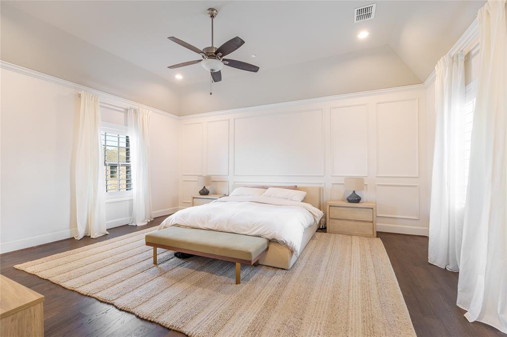 4116 Runyon Road Addison, TX 75001 - Photo 18 of 31 a bedroom with a bed and window