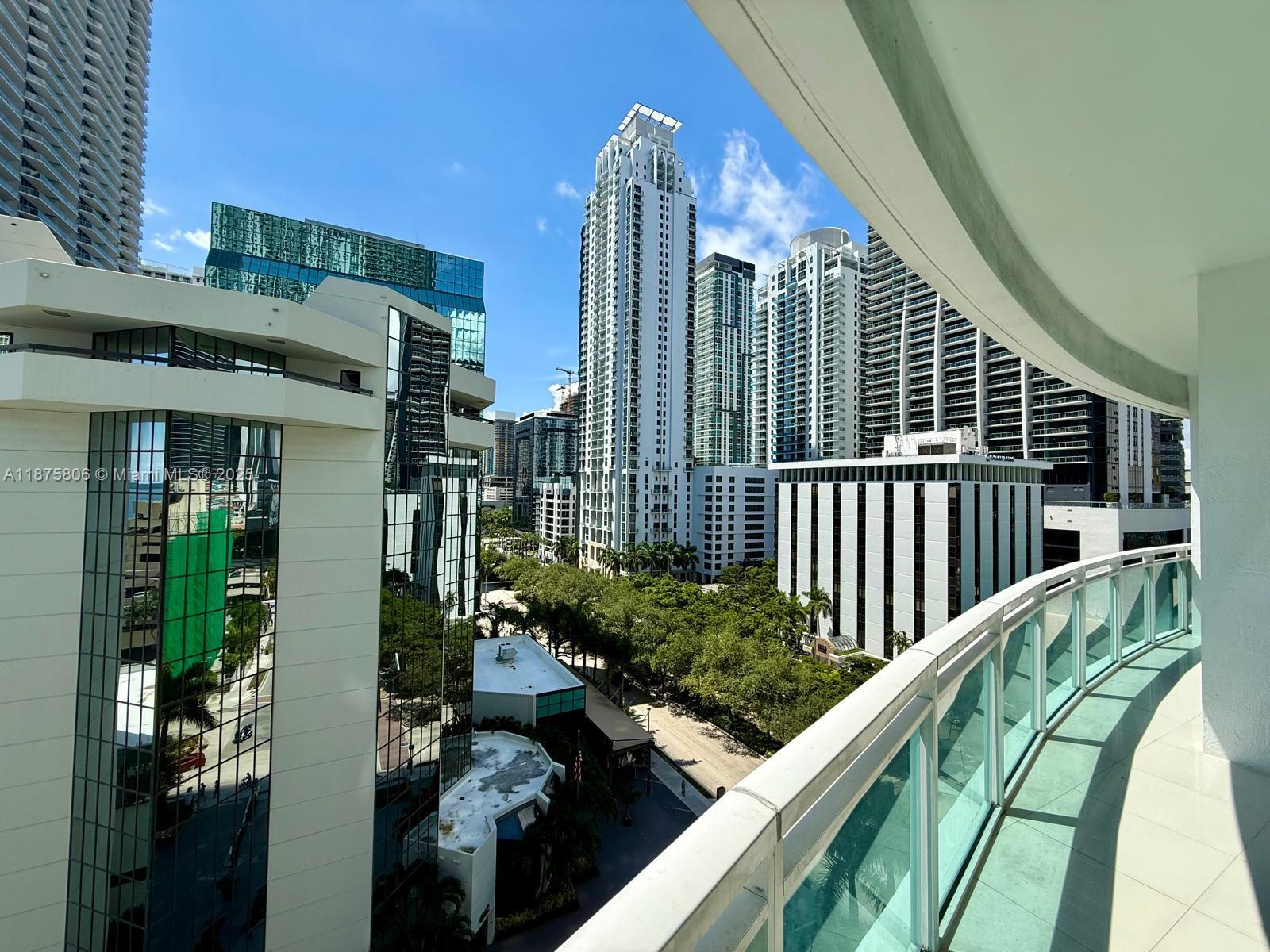 951 Brickell Avenue, Unit 1010 Miami, FL 33131 - Photo 5 of 23 an outdoor view of garden