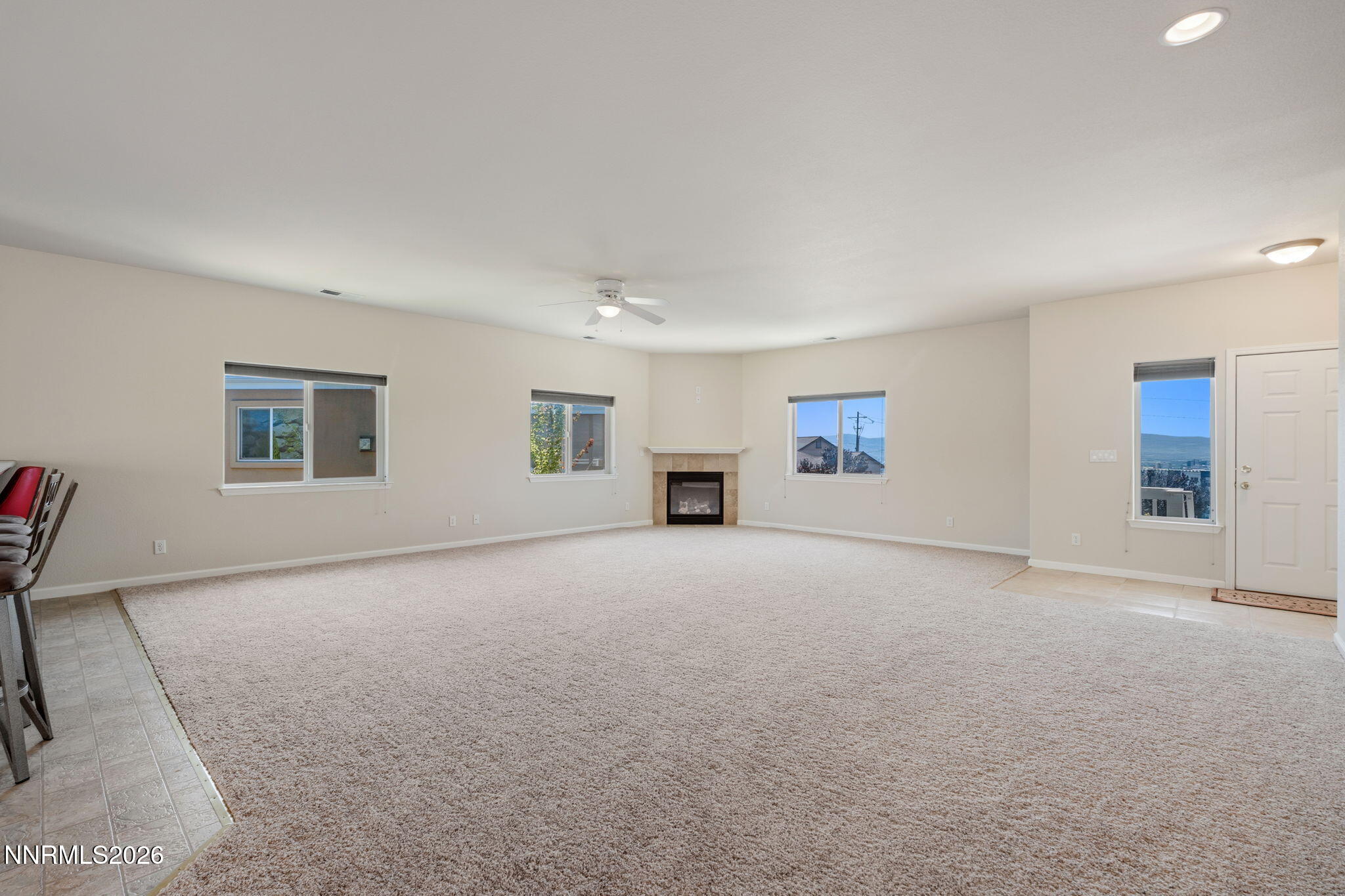 955 Demos Court Reno, NV 89512 - Photo 7 of 48 15-web-or-mls-DSC04073