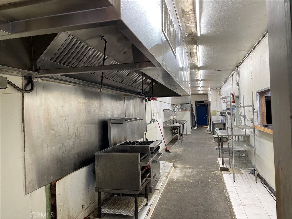 962 West Foothill Boulevard Claremont, CA 91711 - Photo 9 of 11 a view of a room with gym equipment