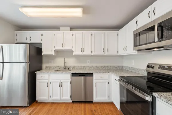 $2,900 | 6631 Rockleigh Way, Alexandria, VA 22315