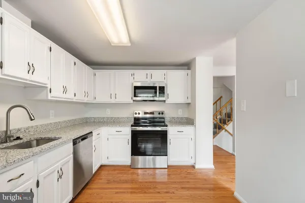 $2,900 | 6631 Rockleigh Way, Alexandria, VA 22315