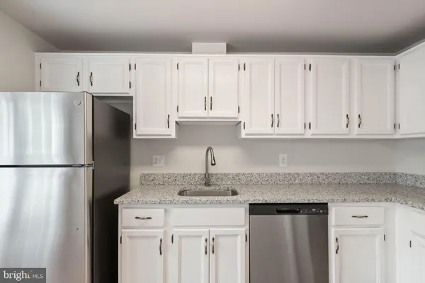 $2,900 | 6631 Rockleigh Way, Alexandria, VA 22315