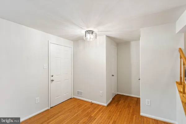 $2,900 | 6631 Rockleigh Way, Alexandria, VA 22315