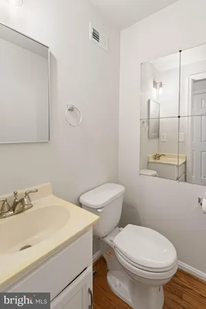 $2,900 | 6631 Rockleigh Way, Alexandria, VA 22315