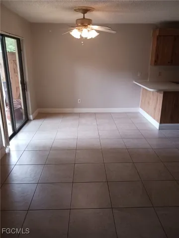 a view of empty room with window