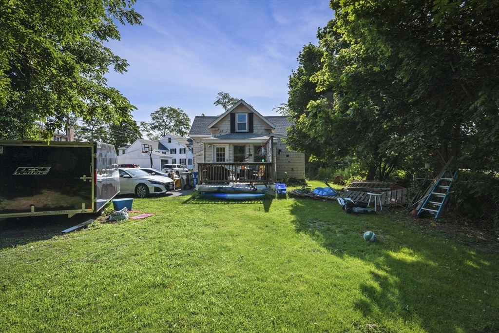 41 Endicott Street Danvers, MA 01923 - Photo 13 of 34