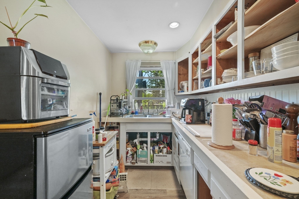 41 Endicott Street Danvers, MA 01923 - Photo 19 of 34