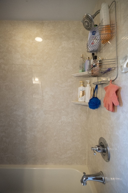 41 Endicott Street Danvers, MA 01923 - Photo 23 of 34