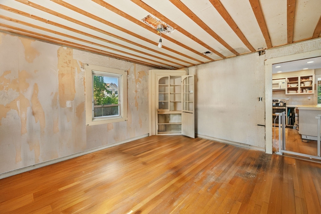 41 Endicott Street Danvers, MA 01923 - Photo 26 of 34