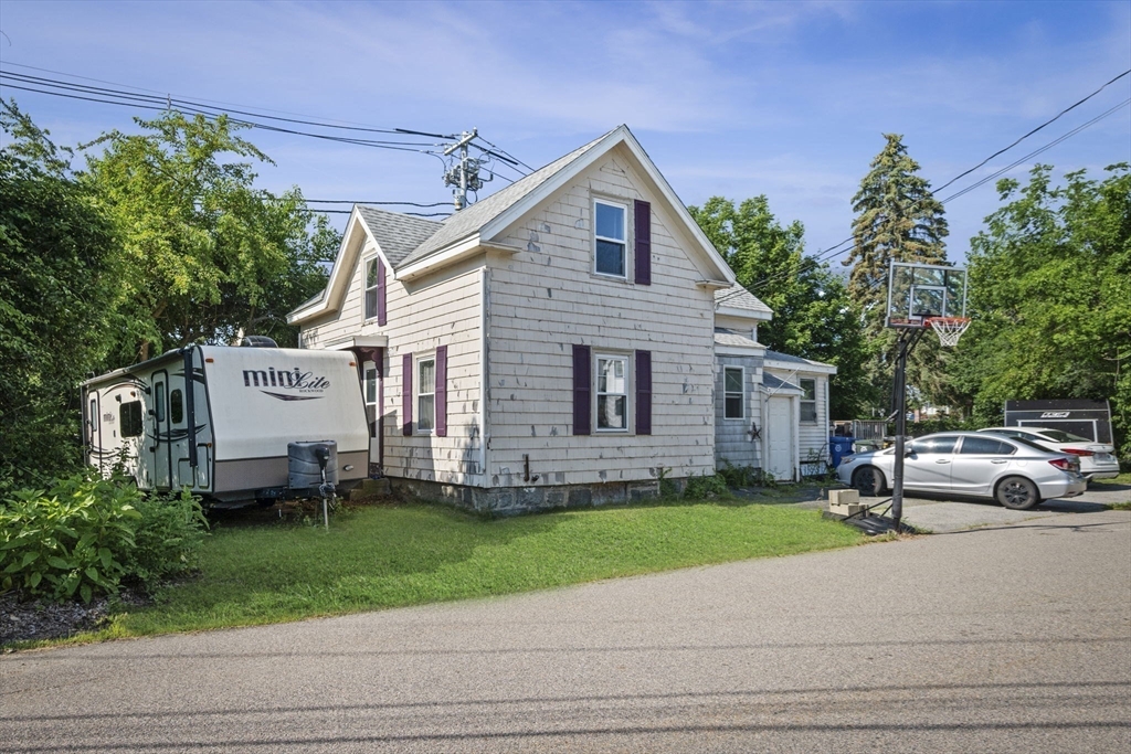 41 Endicott Street Danvers, MA 01923 - Photo 6 of 34