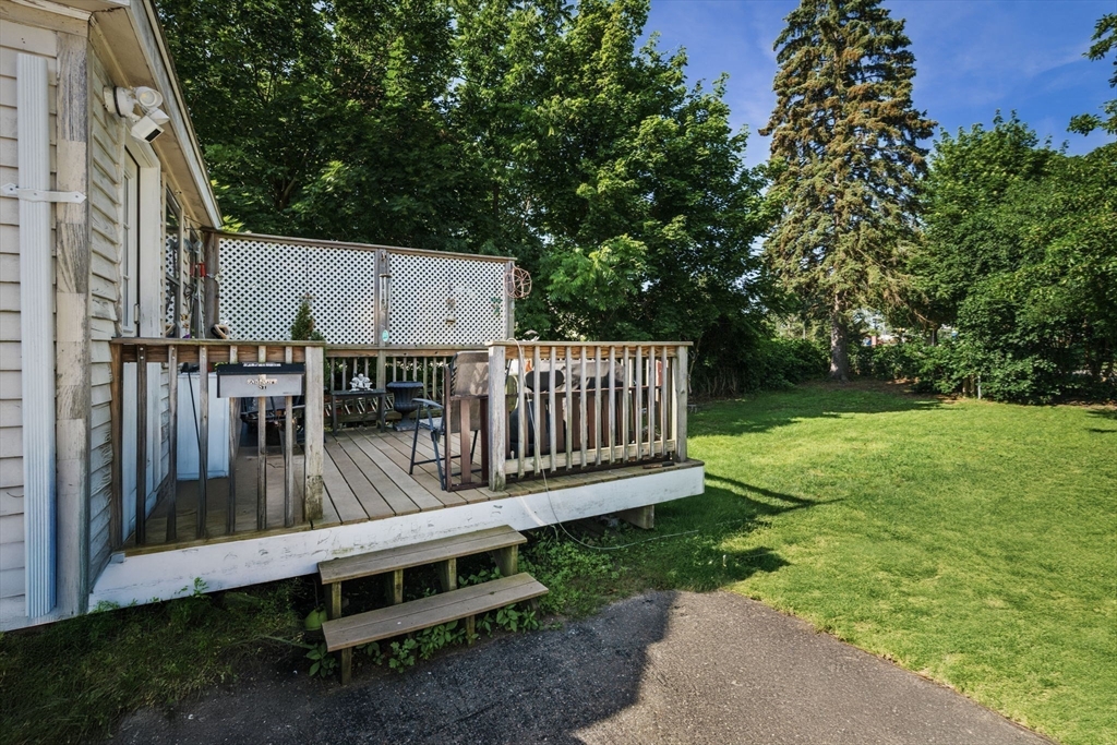 41 Endicott Street Danvers, MA 01923 - Photo 10 of 34