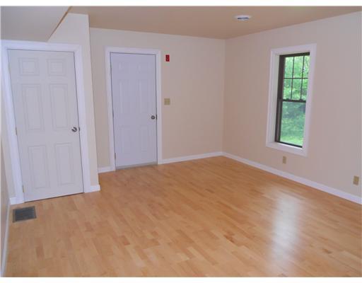 423 Gordon Road Readfield, ME 04355 - Photo 7 of 21 Living Room.