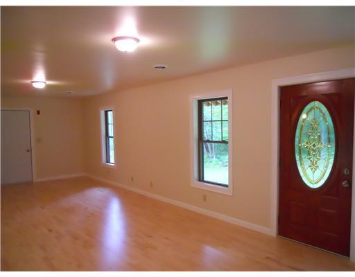 423 Gordon Road Readfield, ME 04355 - Photo 8 of 21 Living Room.