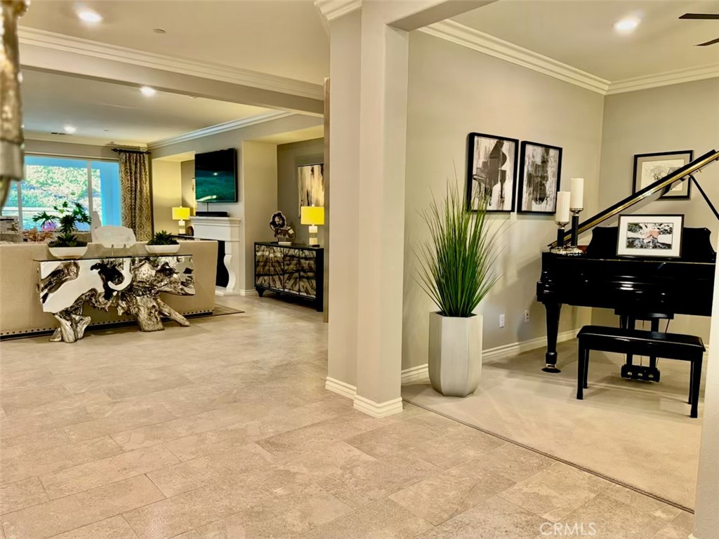 33332 Kilroy Road Temecula, CA 92592 - Photo 5 of 45