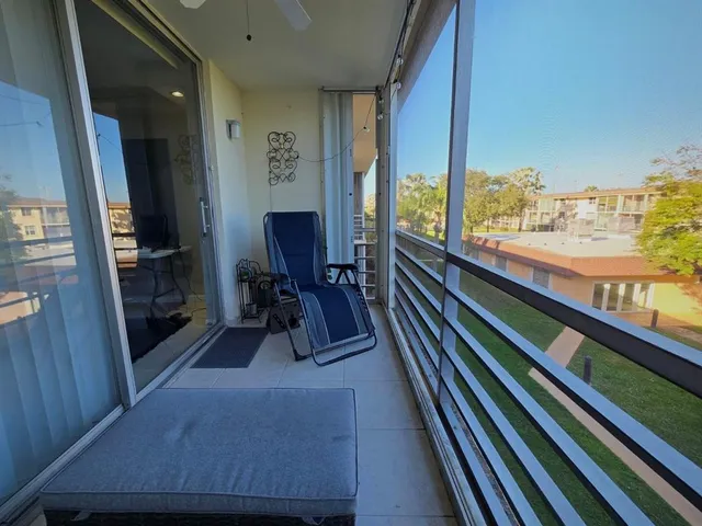 $229,000 | 4500 North Federal Highway, Unit 303, Lighthouse Point, FL 33064