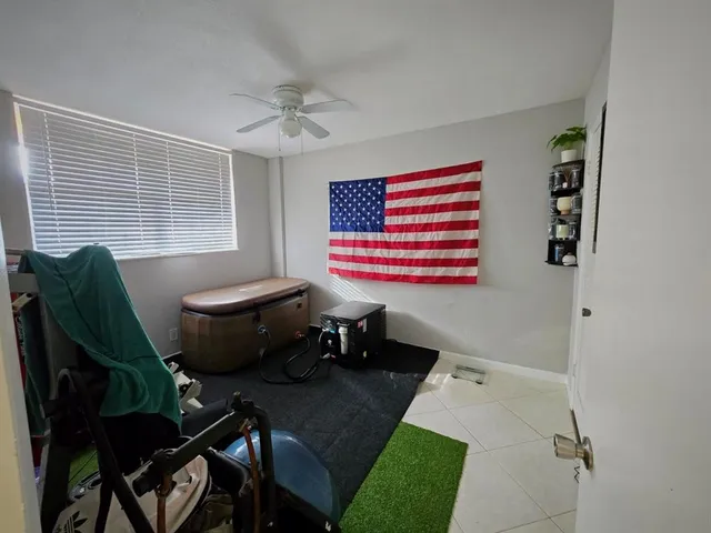 $229,000 | 4500 North Federal Highway, Unit 303, Lighthouse Point, FL 33064