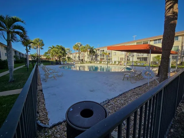 $229,000 | 4500 North Federal Highway, Unit 303, Lighthouse Point, FL 33064