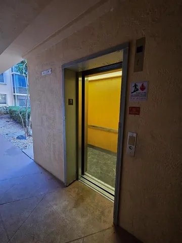 $229,000 | 4500 North Federal Highway, Unit 303, Lighthouse Point, FL 33064