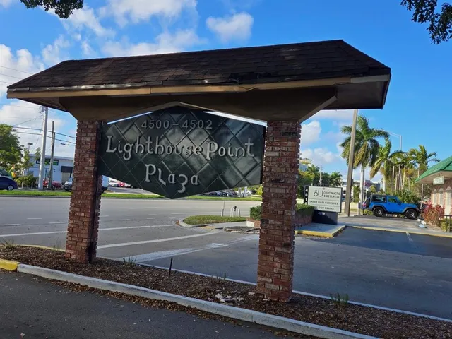 $229,000 | 4500 North Federal Highway, Unit 303, Lighthouse Point, FL 33064