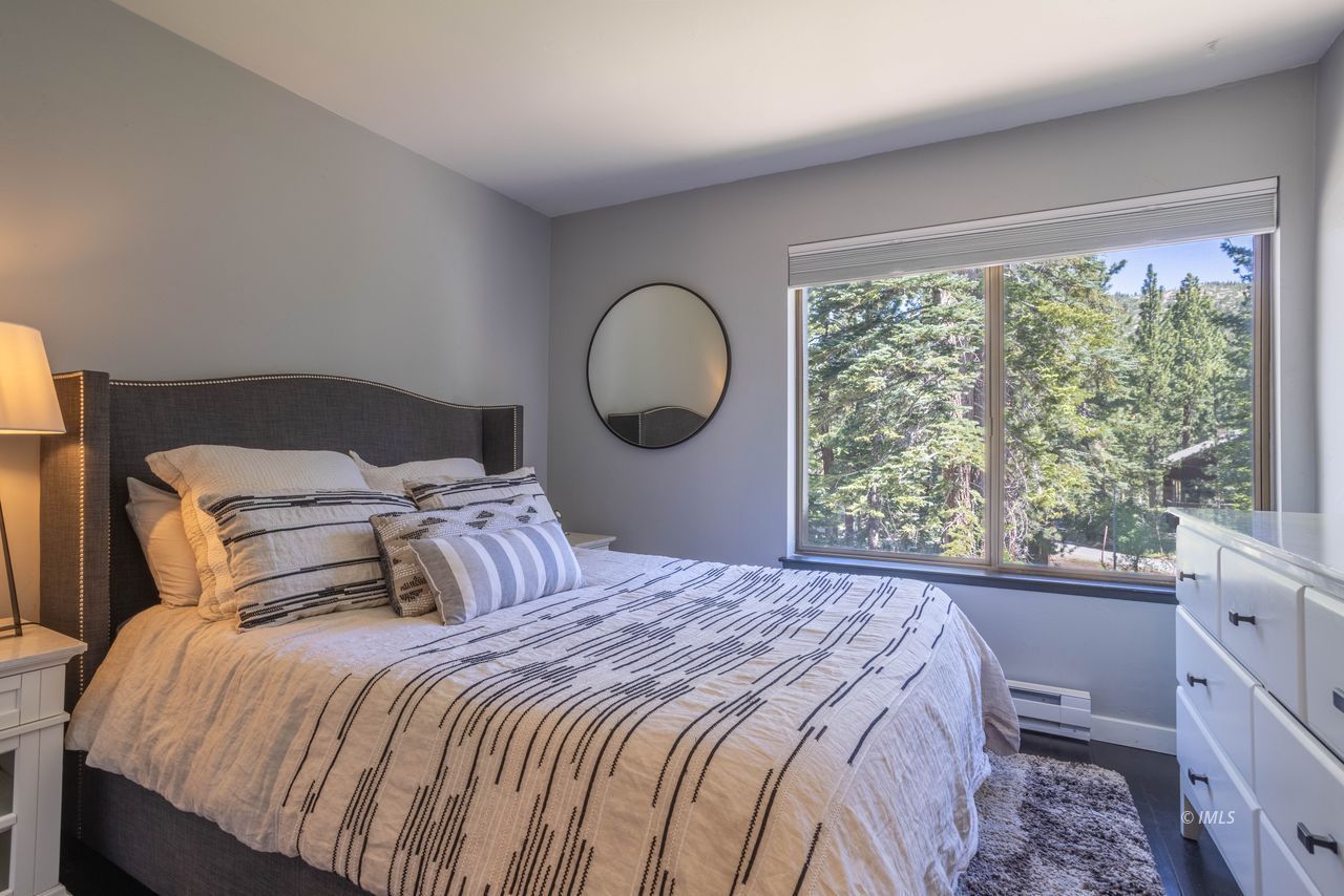 152 Viewpoint Road, Unit 120 Mammoth Lakes, CA 93546 - Photo 14 of 30 Untitled