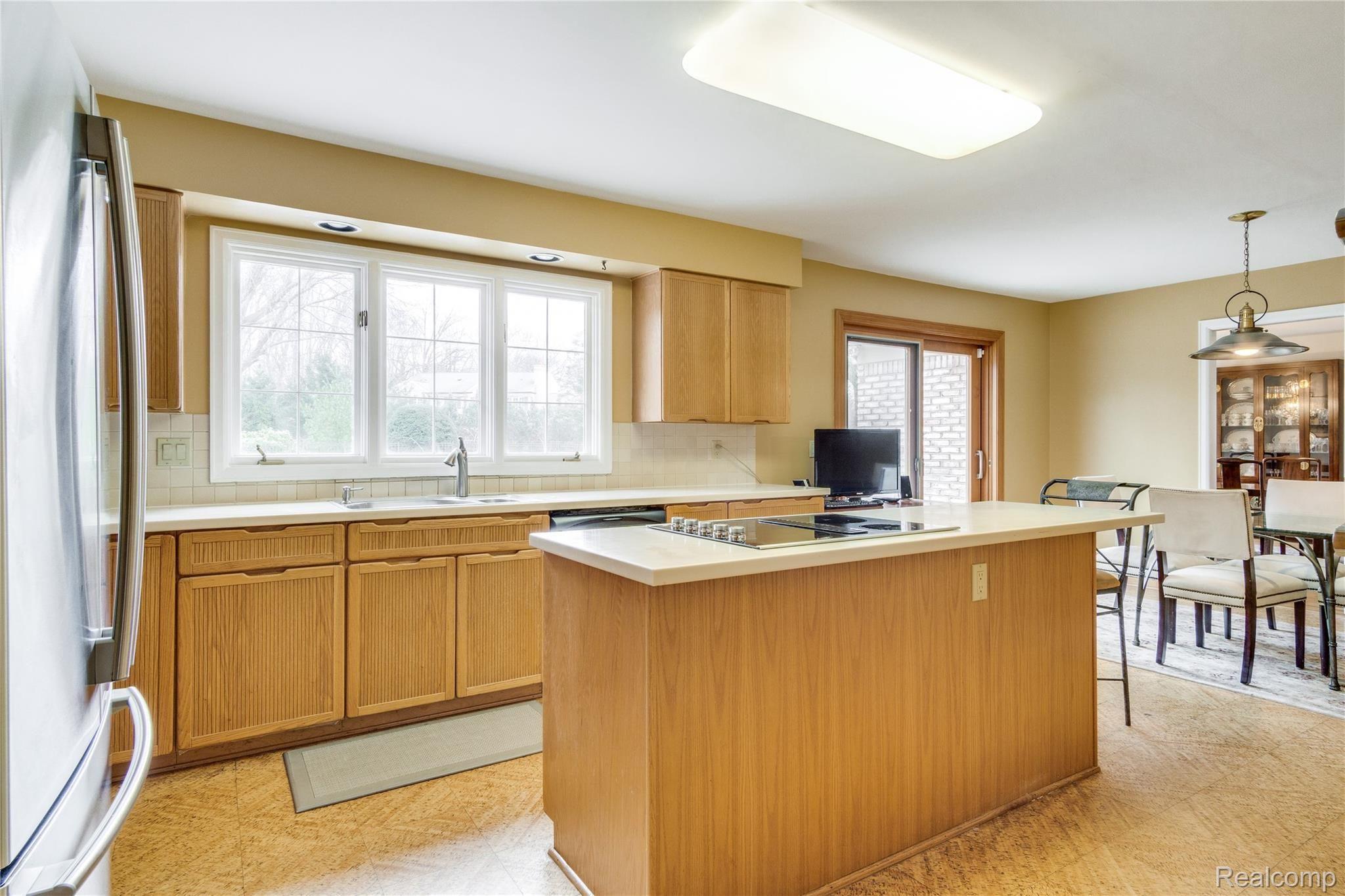 5381 Deep Wood Road Bloomfield Hills, MI 48302 - Photo 24 of 79 Interiors (18 of 45).jpg
