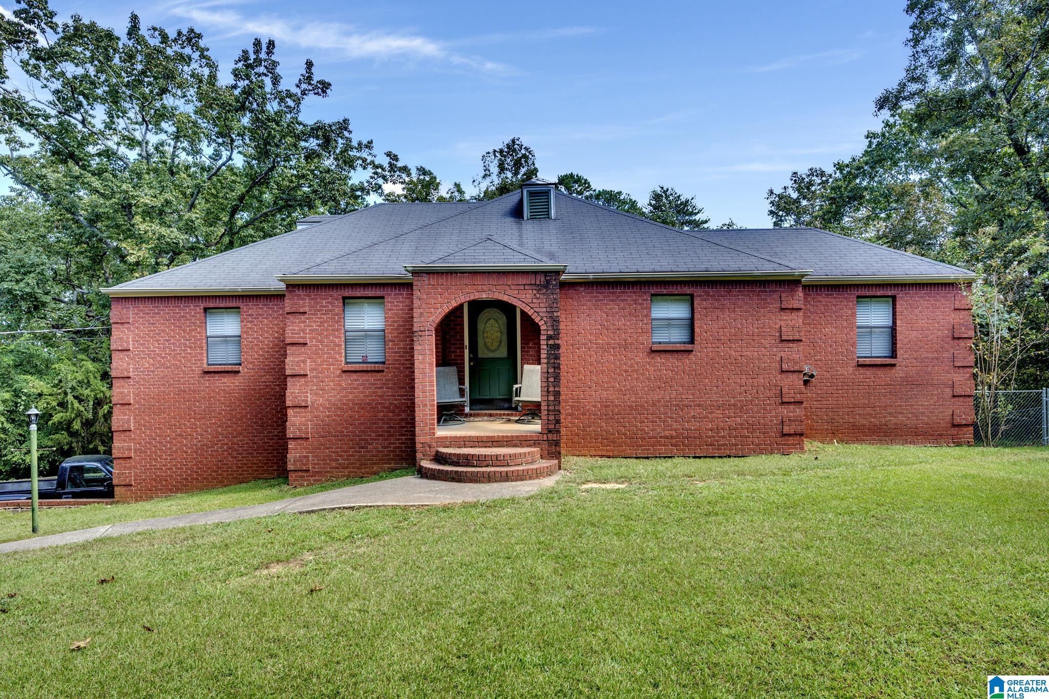 955 Country Road Warrior, AL 35180 - Photo 2 of 26