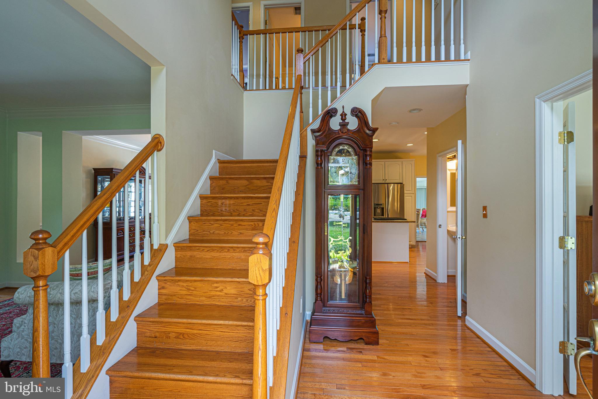 10810 Avonlea Ridge Place Damascus, MD 20872 - Photo 5 of 36 Main entrance two story foyer.