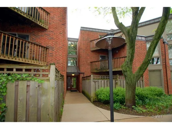 $4,000 | 2140 North Lincoln Avenue, Unit 5206, Chicago, IL 60614
