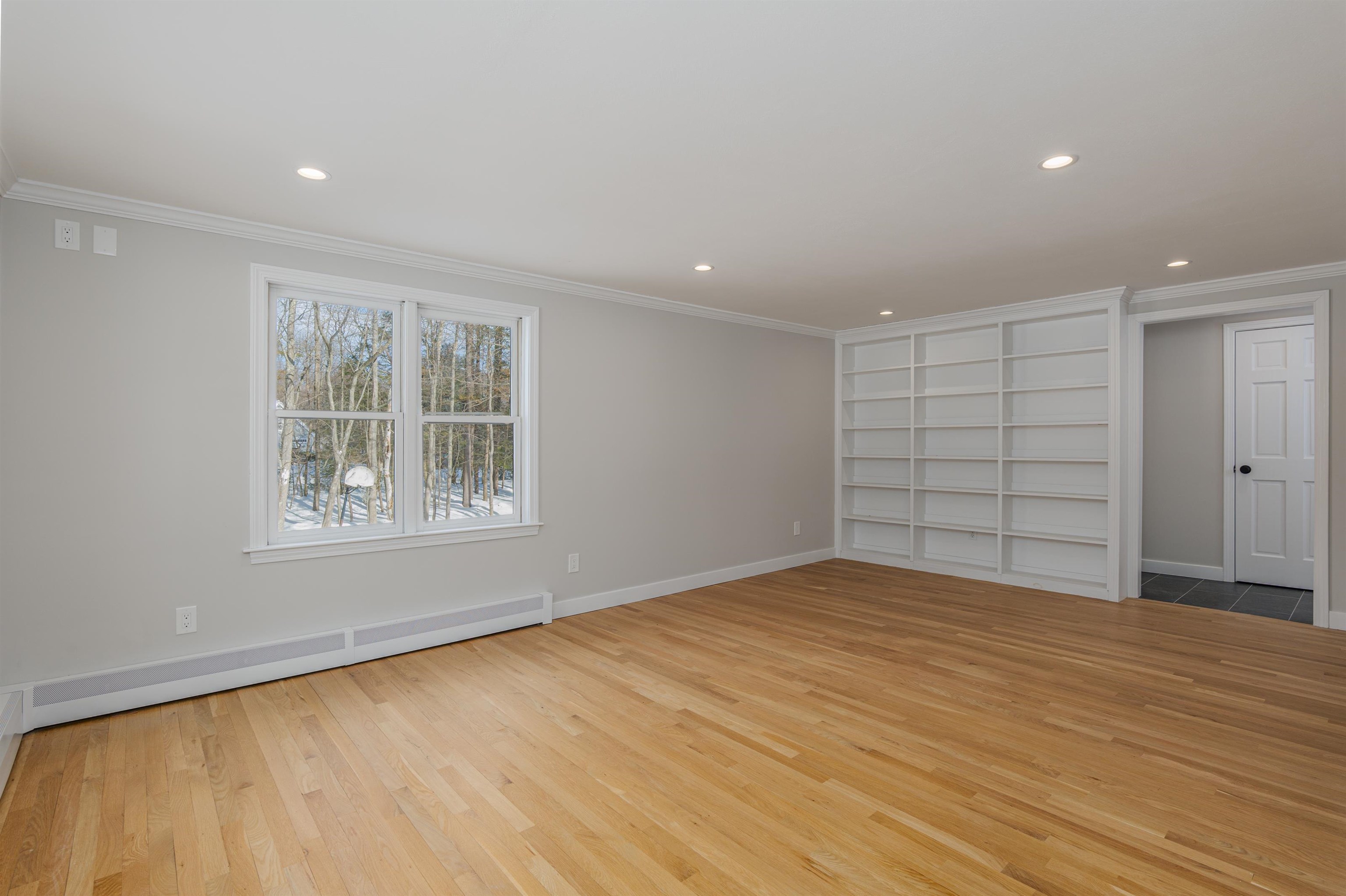 53 Munroe Drive Hampstead, NH 03826 - Photo 15 of 44