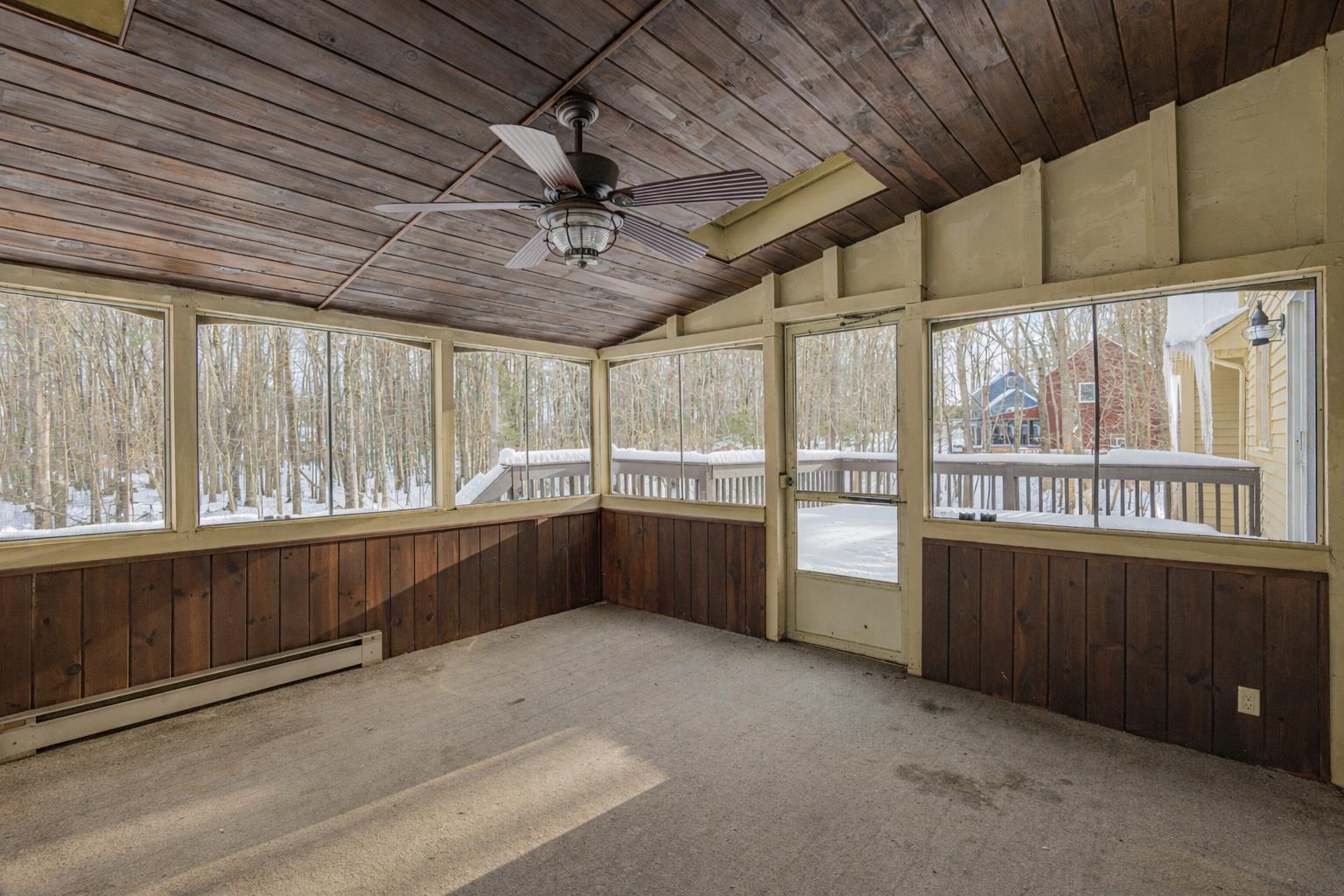 53 Munroe Drive Hampstead, NH 03826 - Photo 35 of 44