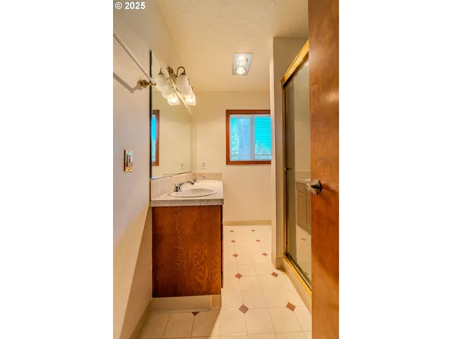 $558,000 | 975 Southwest Florence Court, Gresham, OR 97080