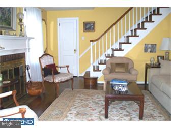447 Old Farm Road Wyncote, PA 19095 - Photo 4 of 12 Living Room