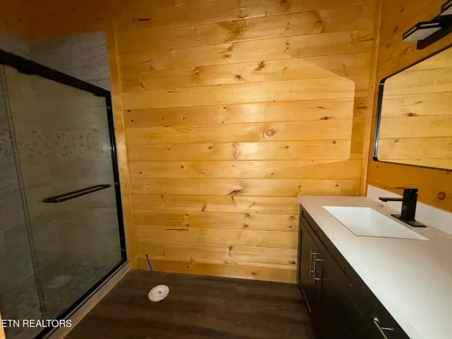 $1,099,900 | 775 Chickasaw Gap Way, Pigeon Forge, TN 37863