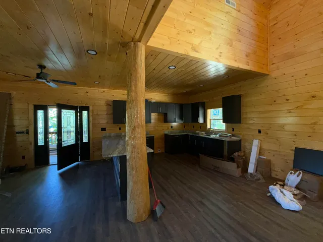 $1,099,900 | 775 Chickasaw Gap Way, Pigeon Forge, TN 37863