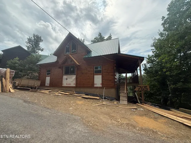 $1,099,900 | 775 Chickasaw Gap Way, Pigeon Forge, TN 37863