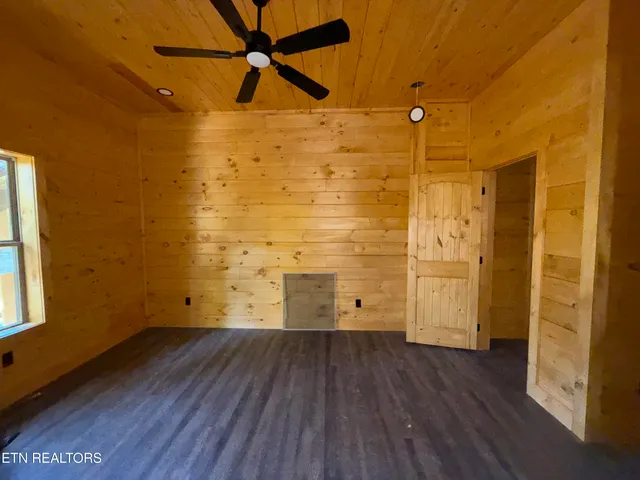 $1,099,900 | 775 Chickasaw Gap Way, Pigeon Forge, TN 37863