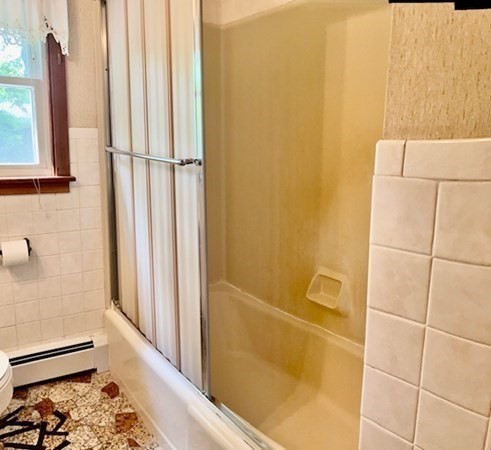 27 Warwick Road Chicopee, MA 01020 - Photo 16 of 38 Gallery Image 16