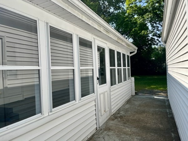 27 Warwick Road Chicopee, MA 01020 - Photo 35 of 38 Gallery Image 35