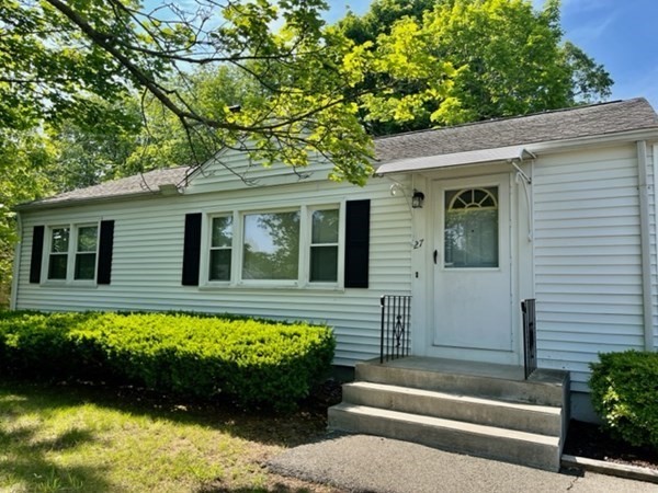 27 Warwick Road Chicopee, MA 01020 - Photo 37 of 38 Gallery Image 37
