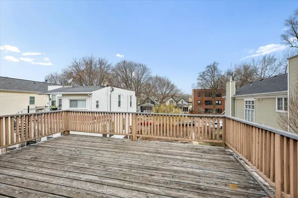 $900,000 | 2149 West Eastwood Avenue, Chicago, IL 60625