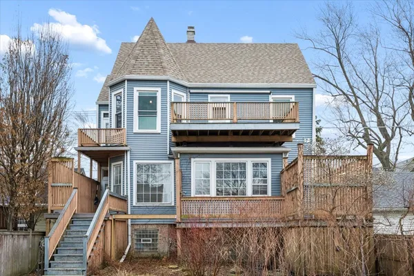 $900,000 | 2149 West Eastwood Avenue, Chicago, IL 60625