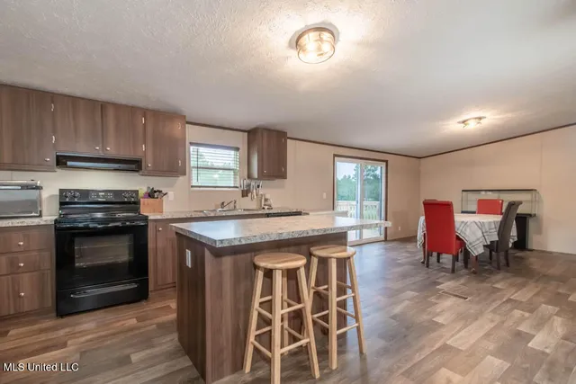 $180,000 | 10115 Silverwood Drive, Vancleave, MS 39565