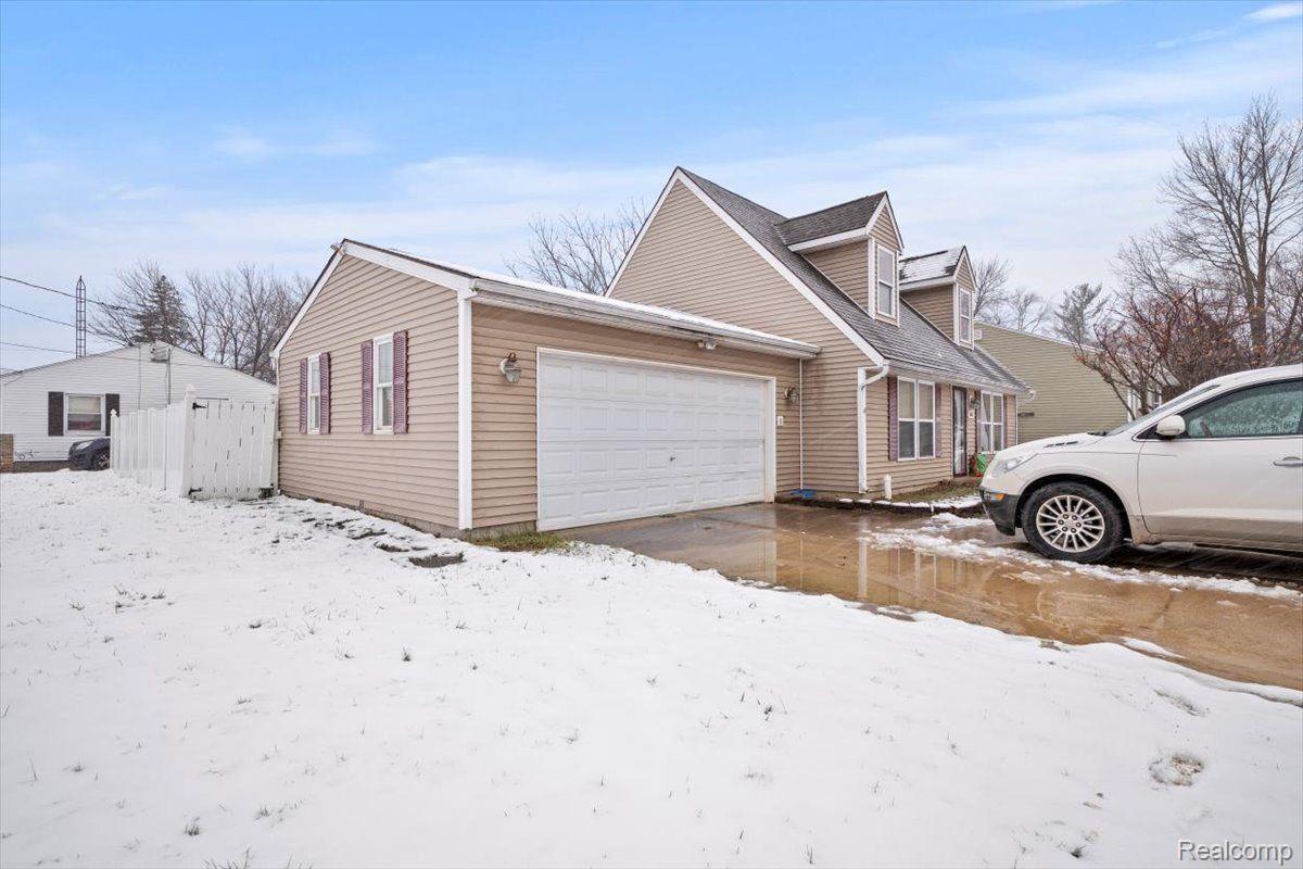 4039 O'Connor Road Flint, MI 48504 - Photo 26 of 27 Side